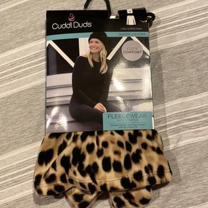 NWT Cuddl Duds cheetah print fleece top